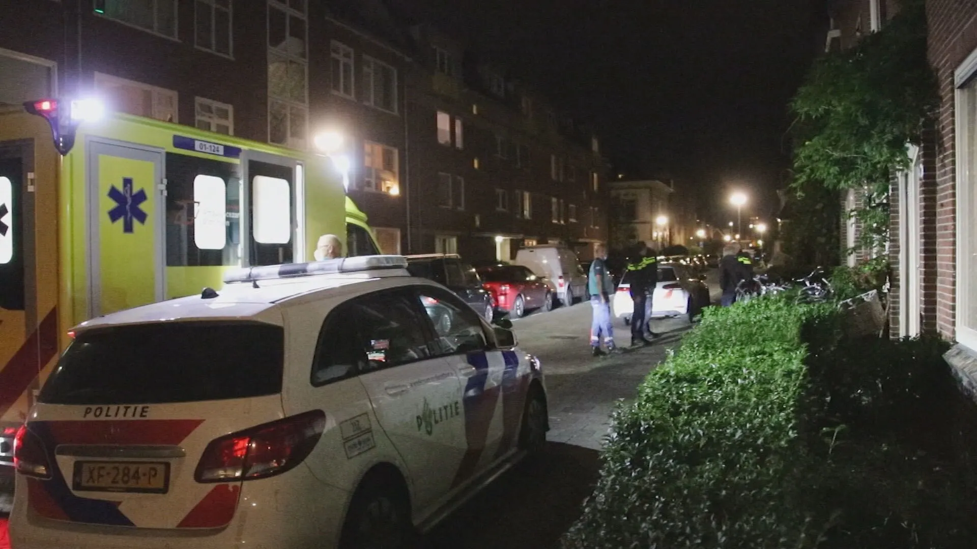 Vrouw zwaar mishandeld door jongens in hoodies