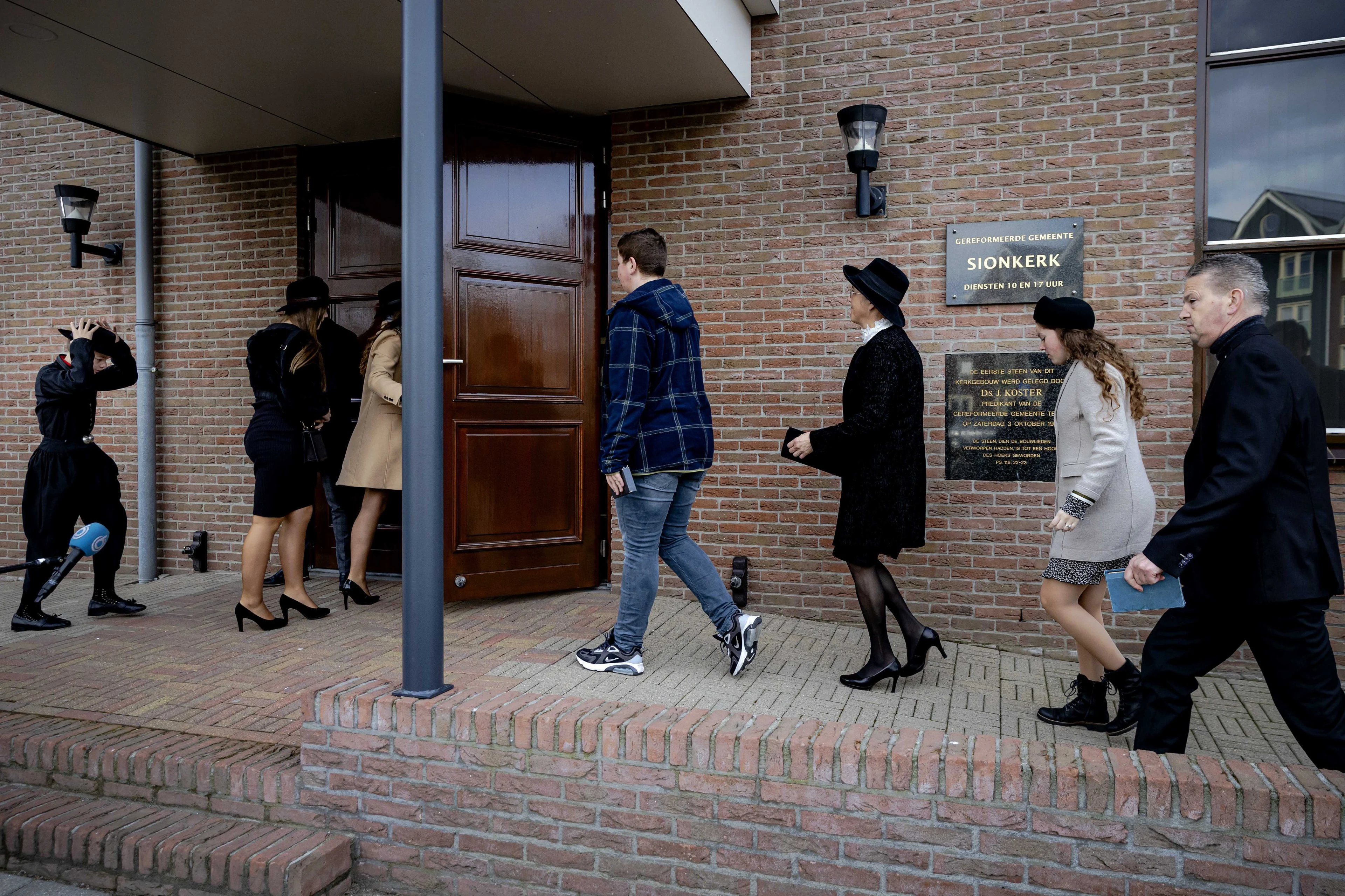 Sionkerk op Urk trekt keutel in: kerkgangers tijdens Paasweekend opgesplitst