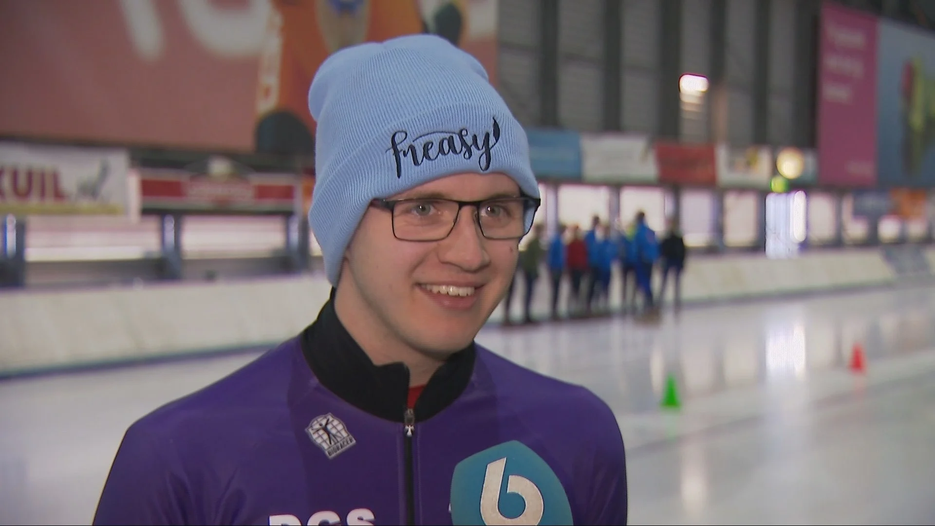 Jochem flikt het en verbreekt 32 jaar oud schaatsrecord