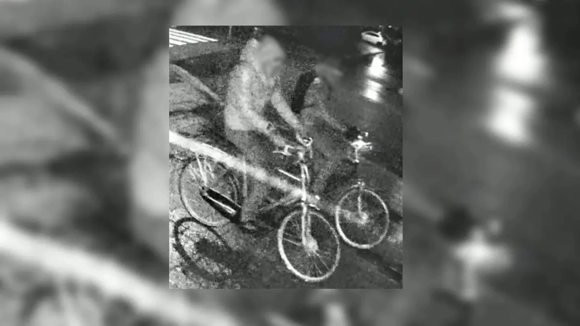 Politie deelt beelden van verdachte die agent in gezicht stak in Groningen