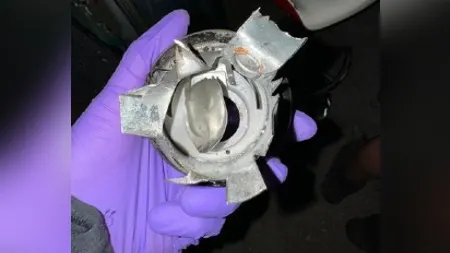 Automobilist in Sluis komt met vinger vast te zitten in tankdop