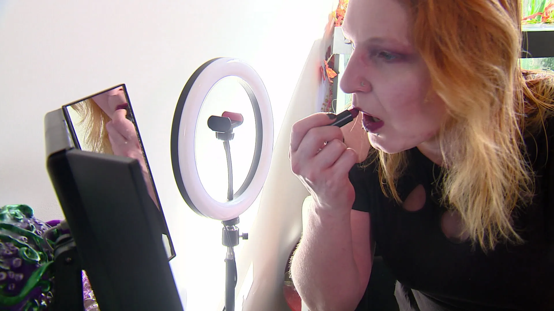 Sekswerkers voelen zich buitengesloten en gaan in protest met 'peepshow op wielen'