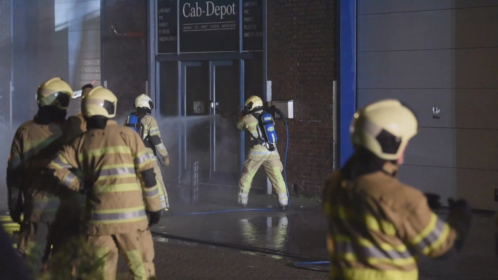 Grote brand in muzikale broedplaats CAB-gebouw in Utrecht onder controle