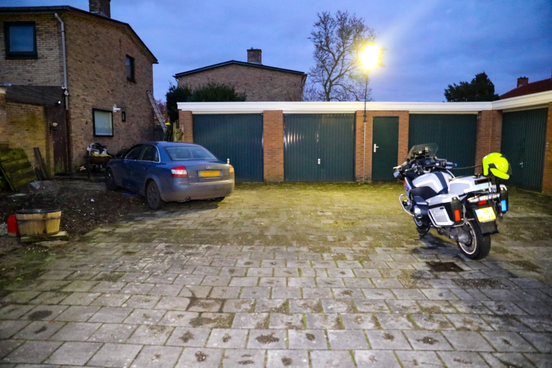 Wilde achtervolging door Apeldoorn, spookrijdende wegpiraat nog steeds op de vlucht