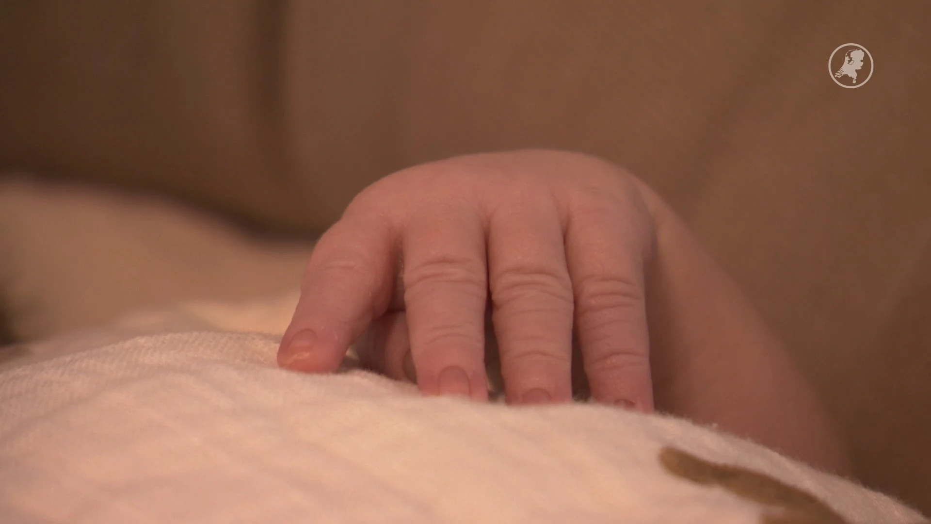 Tientallen meldingen over zieke baby's na drinken babymelk