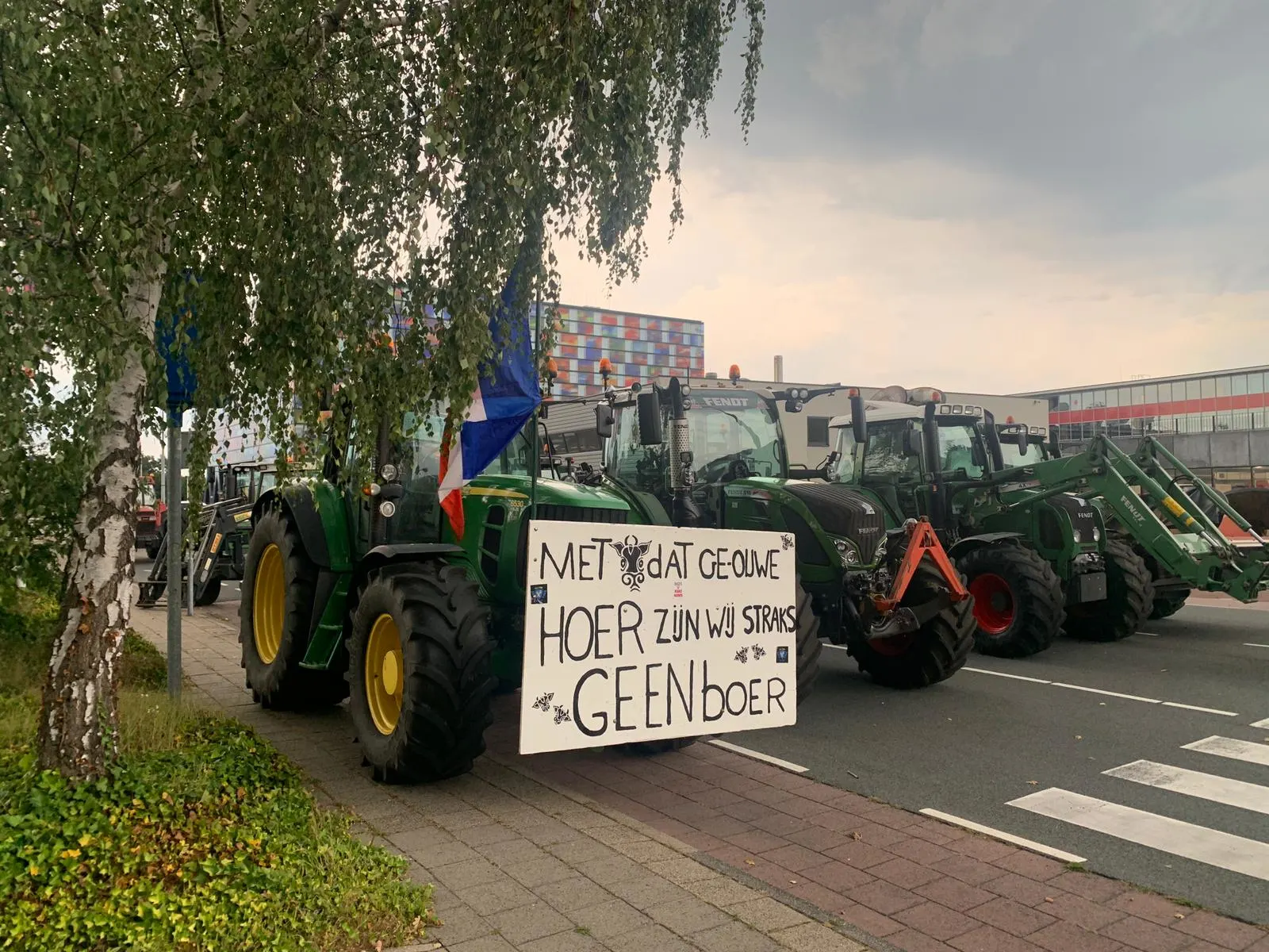 Trekkers blokkeren Mediapark wegens uitzending minister Schouten