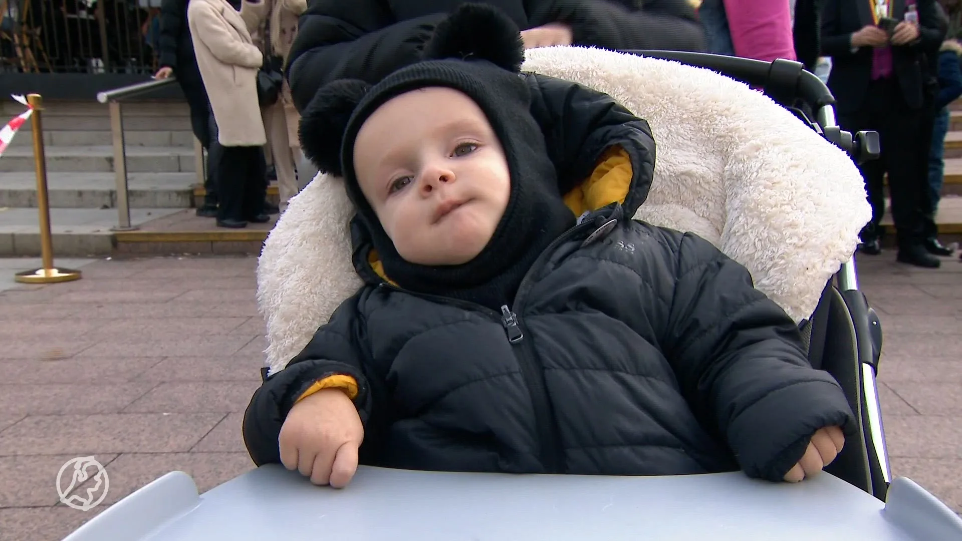 Heel Roermond in polonaise om geld in te zamelen voor ernstig zieke Willany (2)