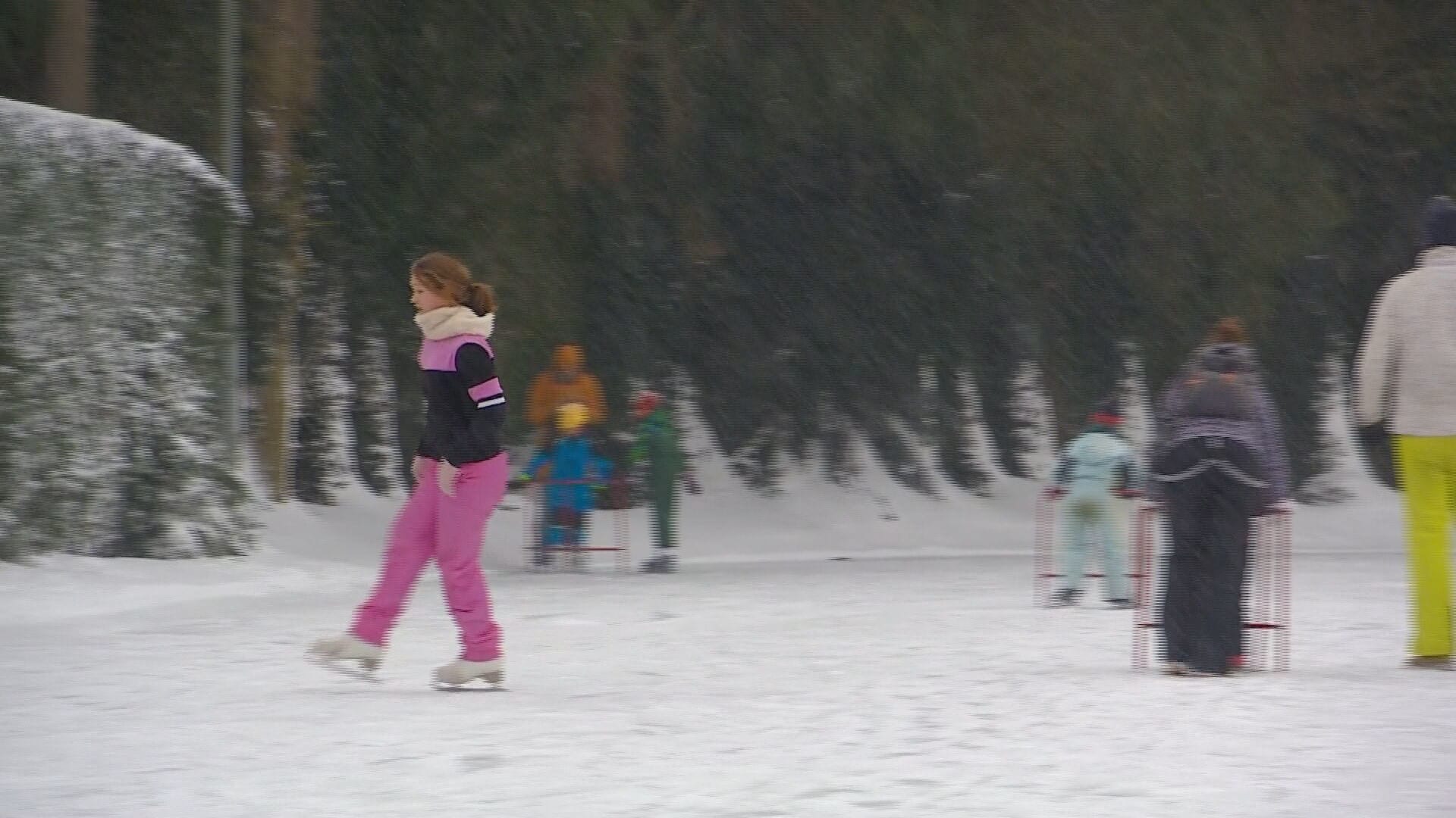 Coronaproof schaatsen bij Oosterbeekse IJsvereniging: 'Eindelijke oud-Hollandse pret!'
