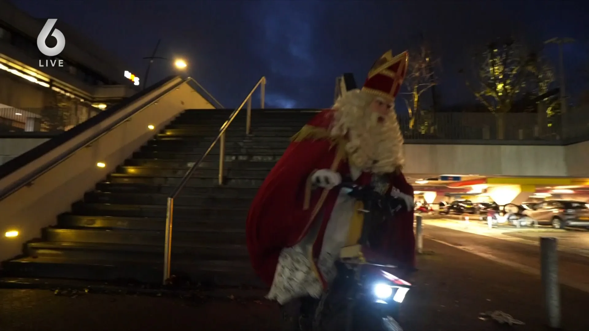 Sinterklaas stormt Vandaag Inside binnen: 'Jezus Christus, kijk uit'