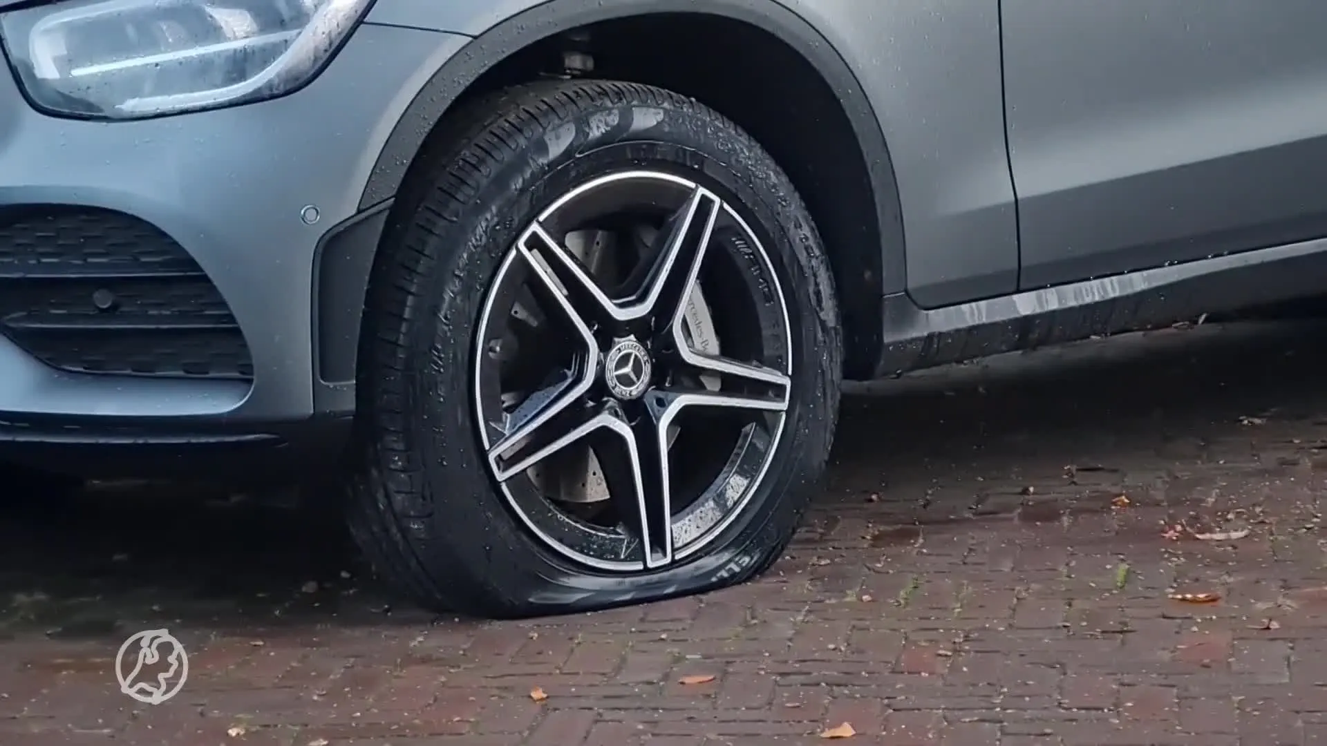 Guerilla-actiegroep 'Tyre Extinguishers' slaat weer toe, dit keer in Utrecht