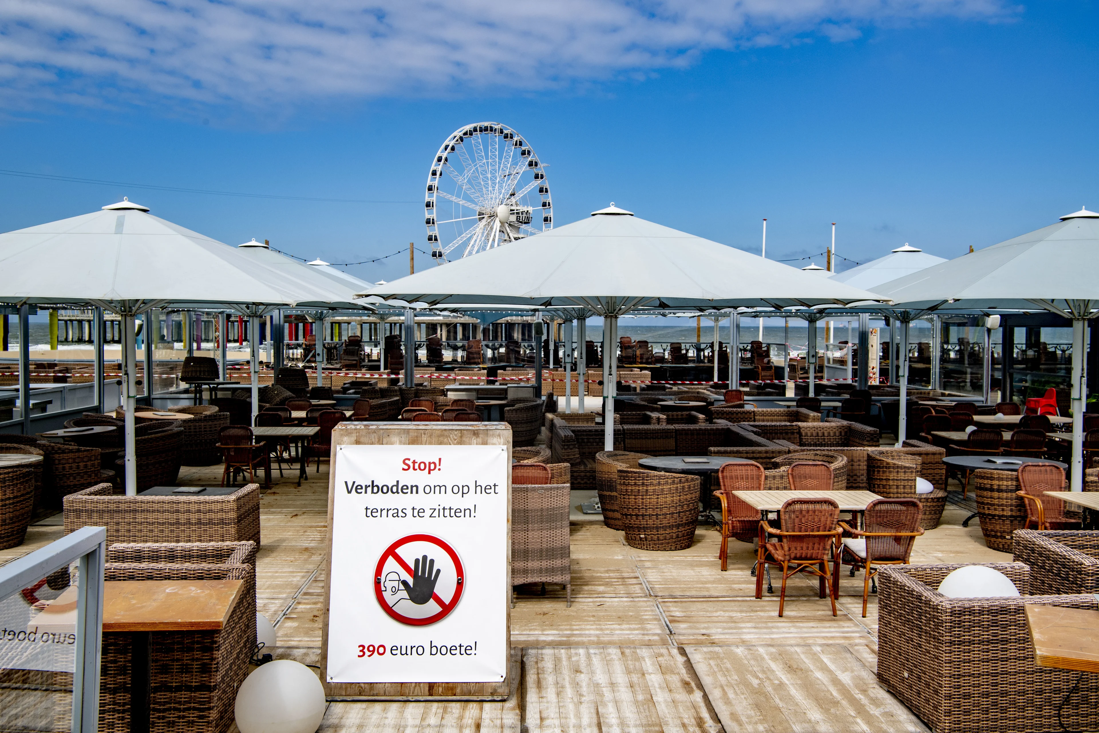 Haagse strandtenten willen open, maar gemeente is streng: geen uitzonderingen