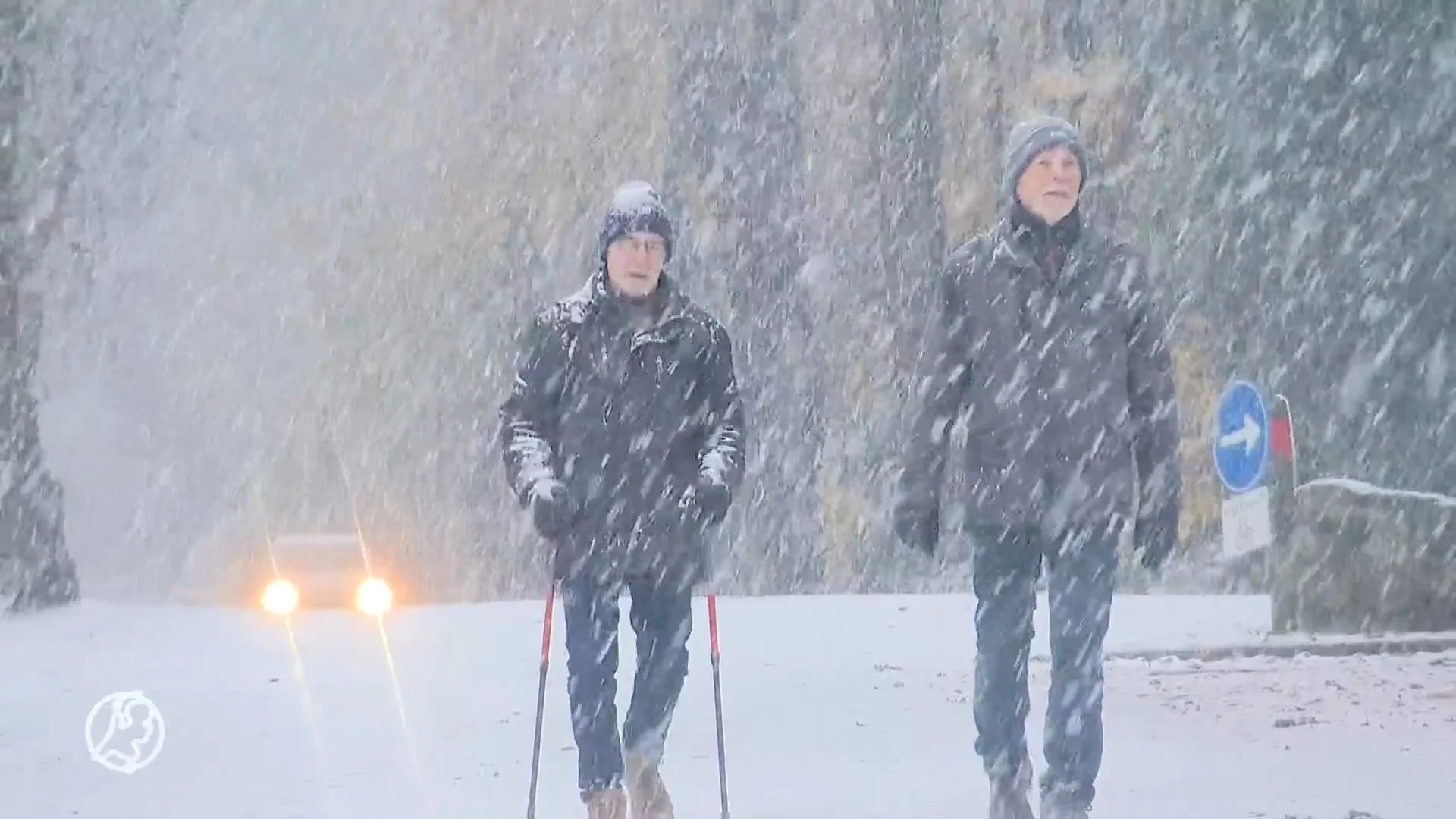 Bezoekers Drielandenplunt bij met eerste sneeuw