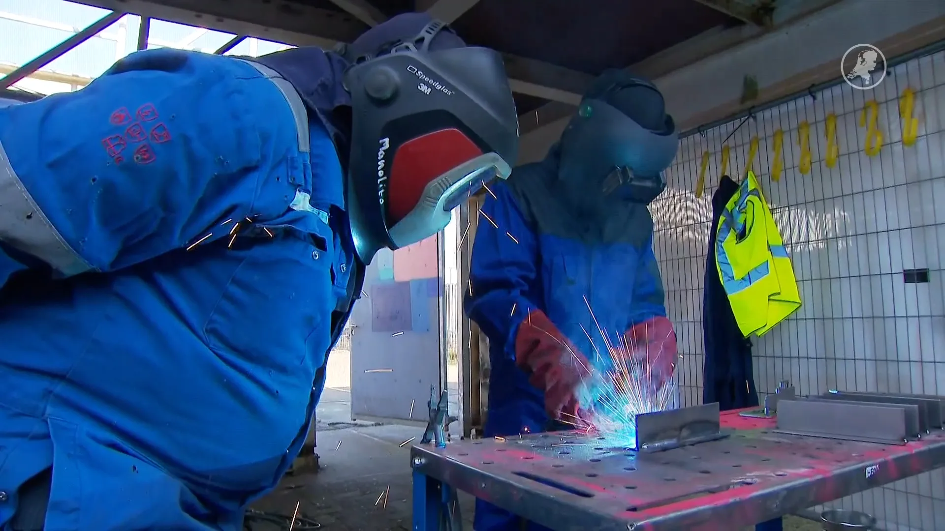 Jongeren leren nu alvast een 'écht vak': 'Meer vakmannen en -vrouwen nodig'