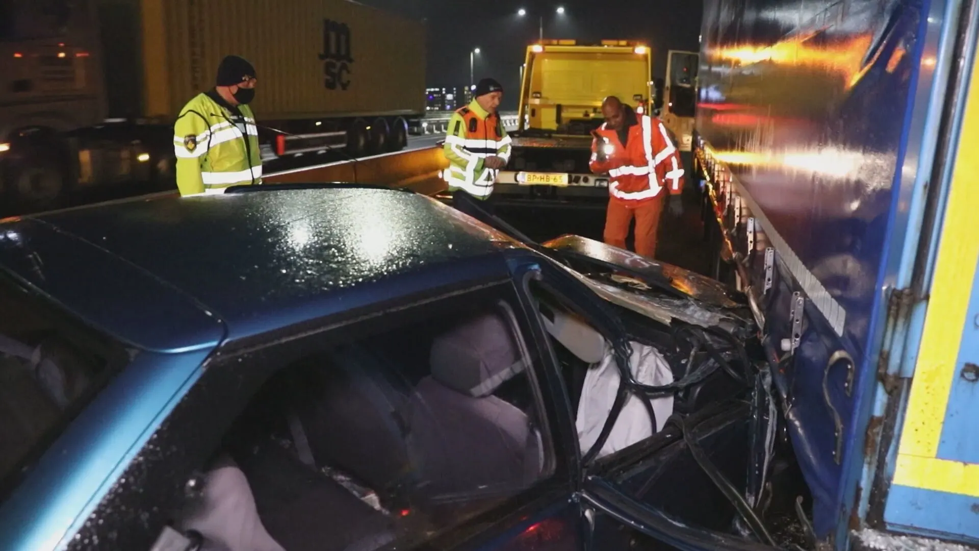 Veel ongelukken op de snelwegen, gladheid kan plaatselijk tot in de middag aanhouden