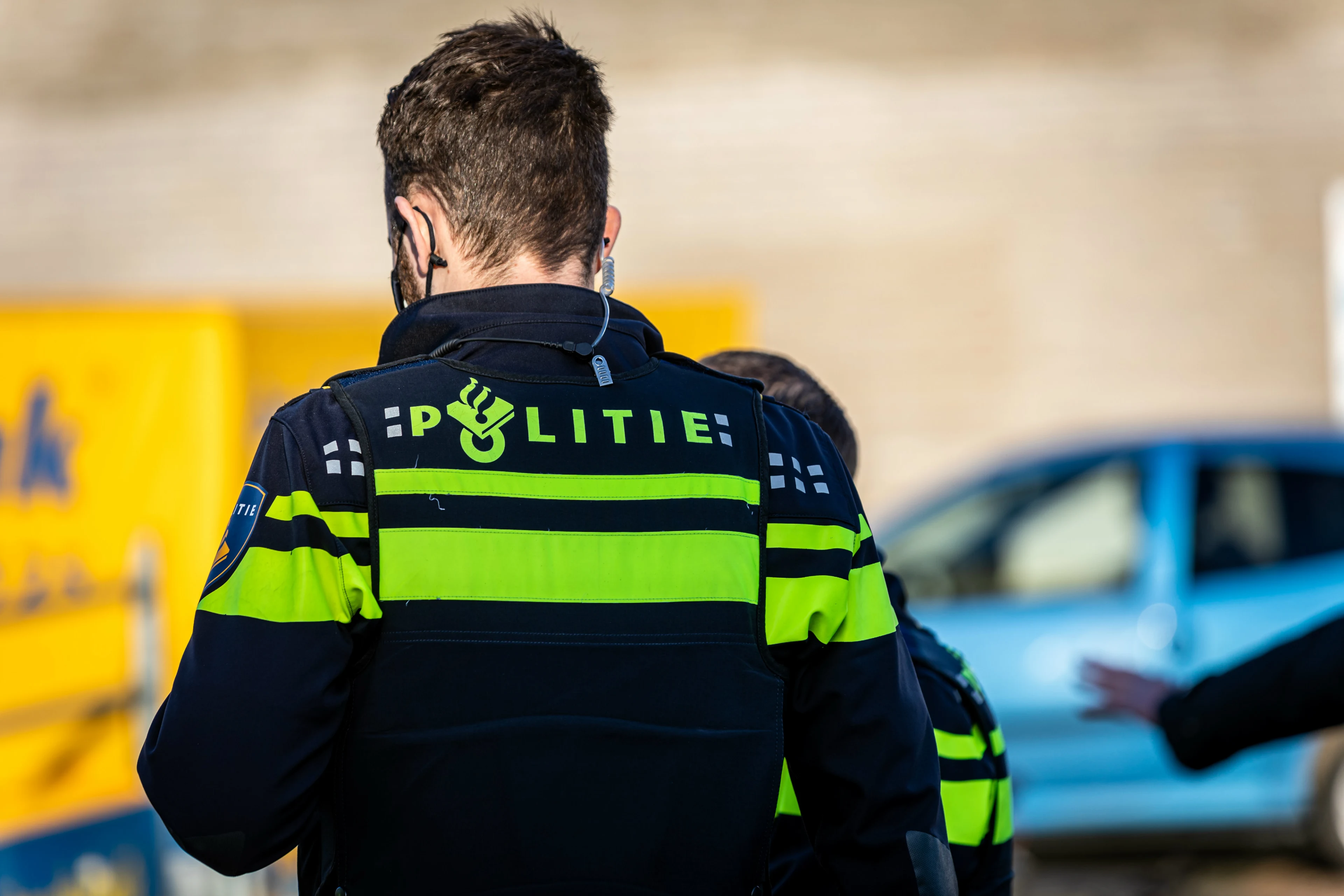 Wie zijn de jongeren die een straat in de fik steken in Wijk bij Duurstede?