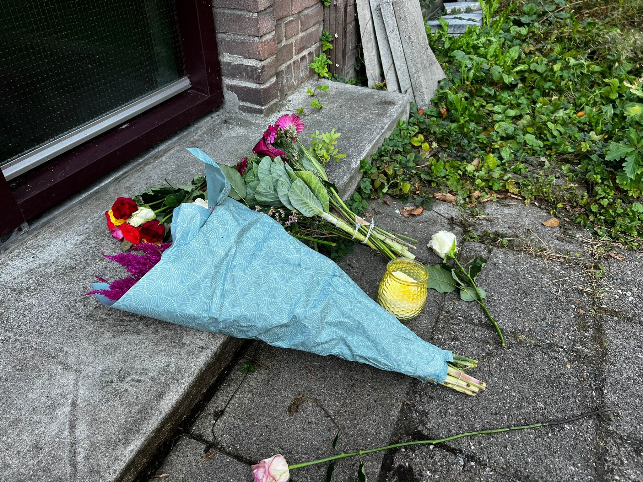 Man die zoon doodgeschoten vrouw in veiligheid bracht: 'Stond nog met schooltasje om'