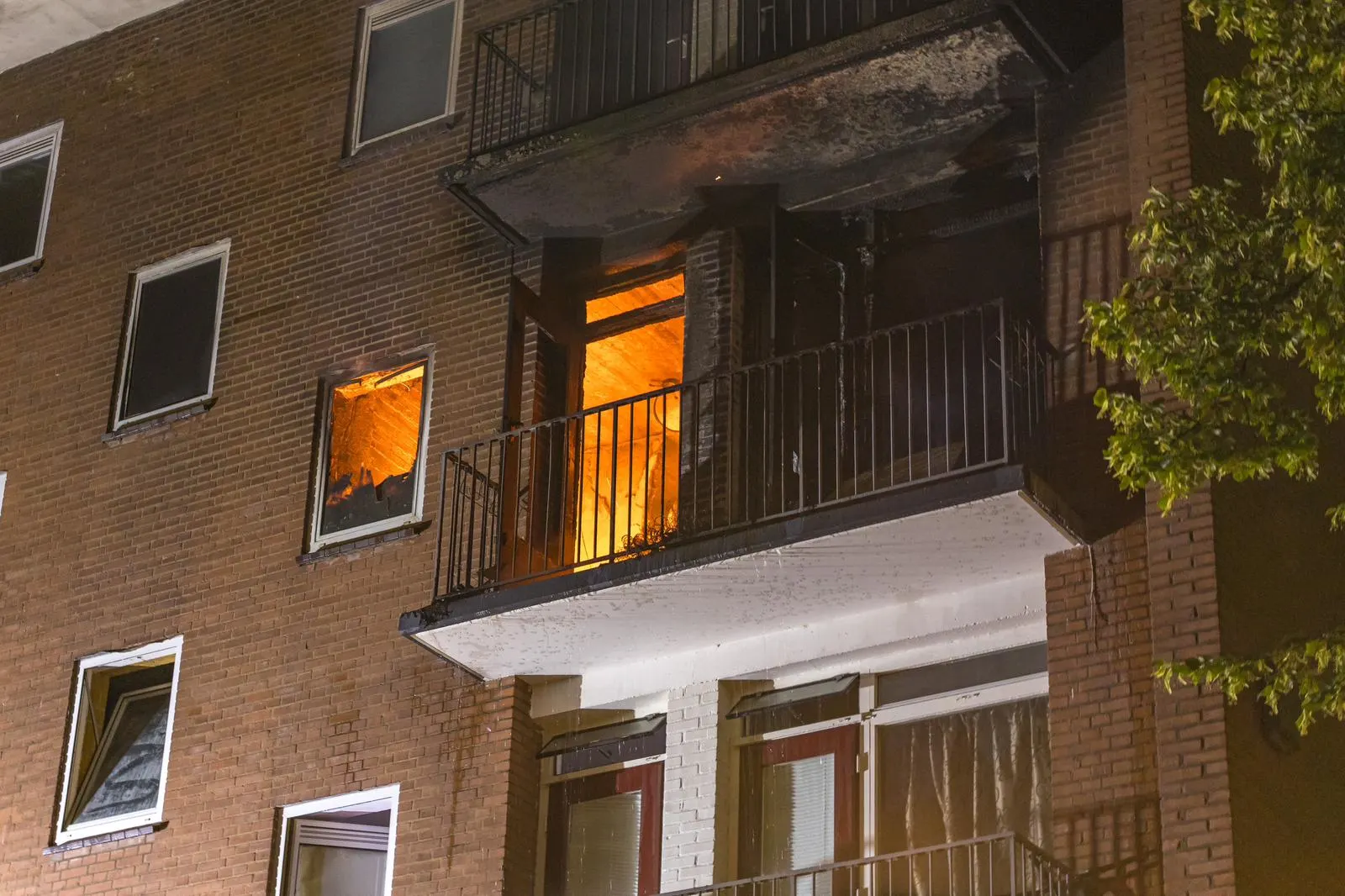 Gewonde bij gasbrand in Amsterdam, meerdere appartementen onbewoonbaar