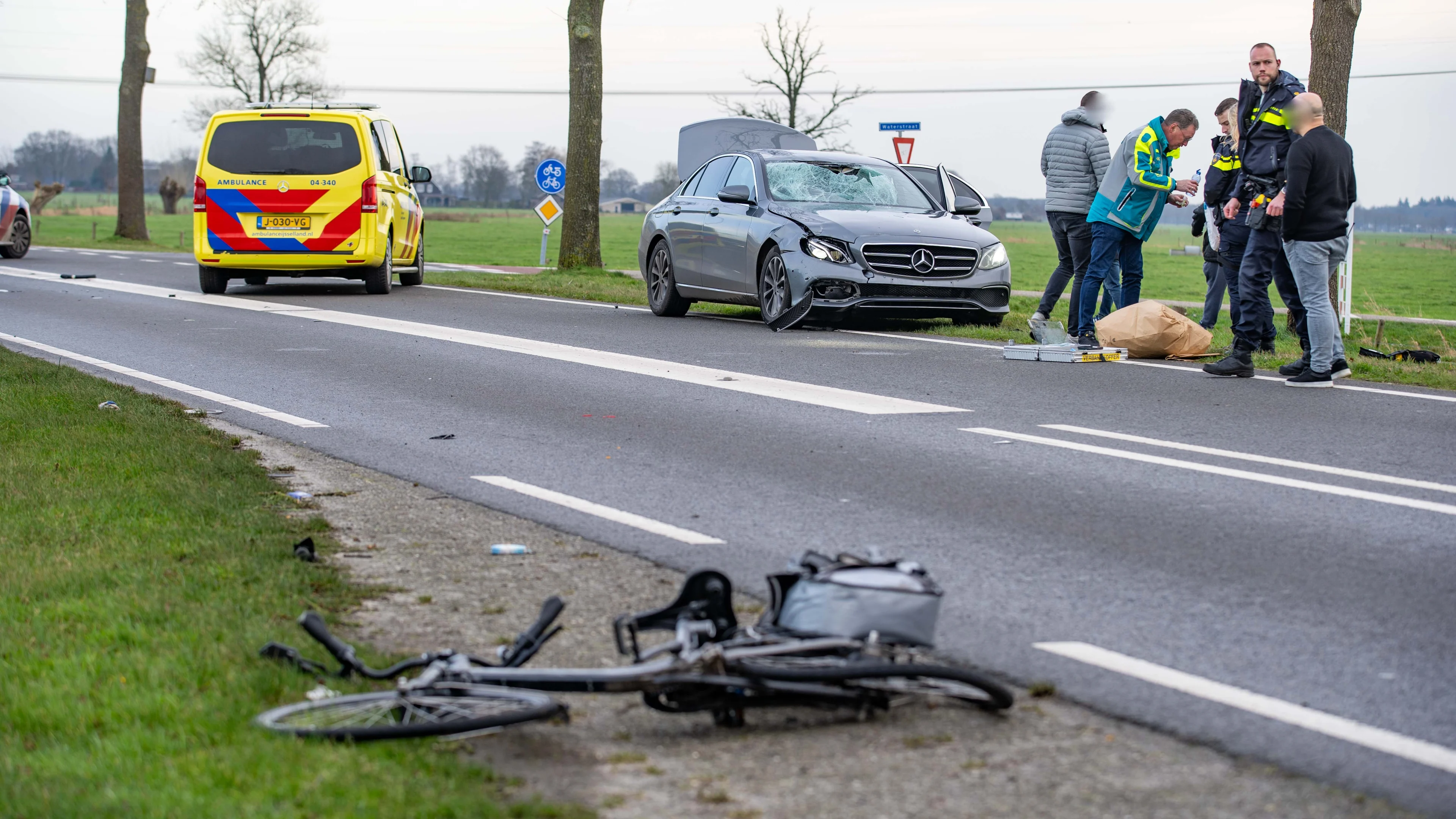 Rijopleiding Marechaussee eindigt in drama: fietser (67) overleden na botsing