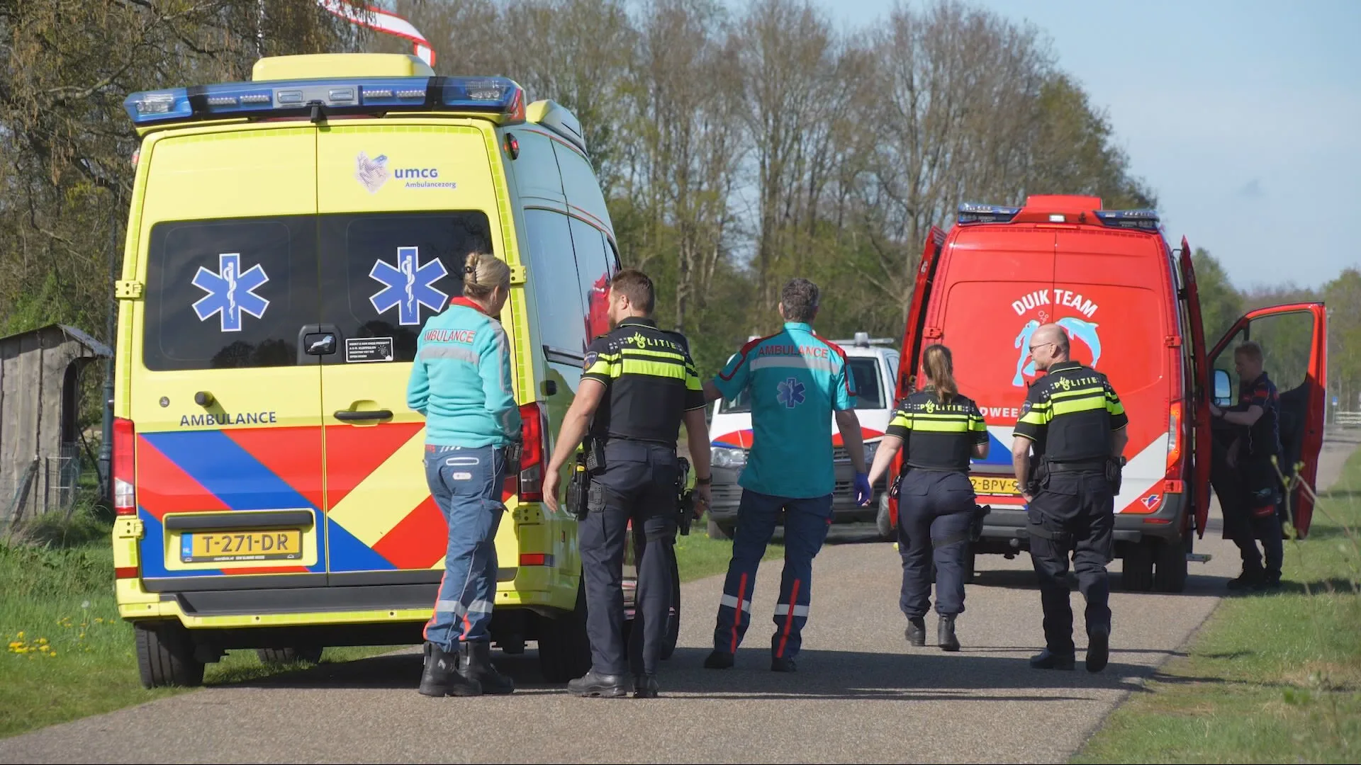 Man probeert tevergeefs hond uit sloot te redden in Assen
