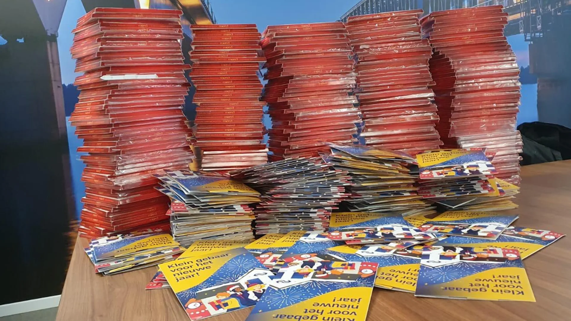 Boze NS-medewerkers geven honderden kerstpakketten terug aan directie