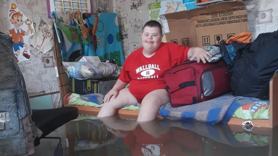 Nederlandse Arno en Rob in actie na opgeblazen stuwdam Oekraïne