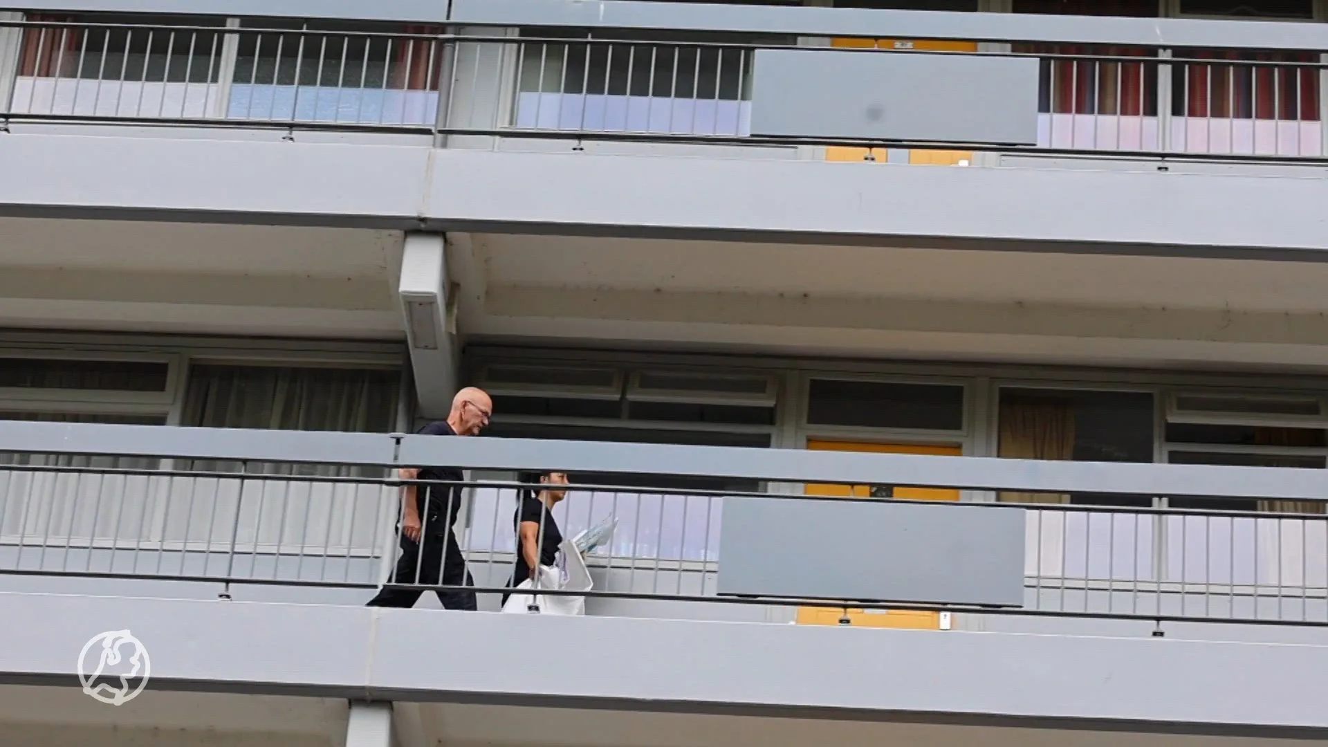 OM: Harry van S. (78) plakte mond echtgenote af en kneep neus dicht tot ze stierf