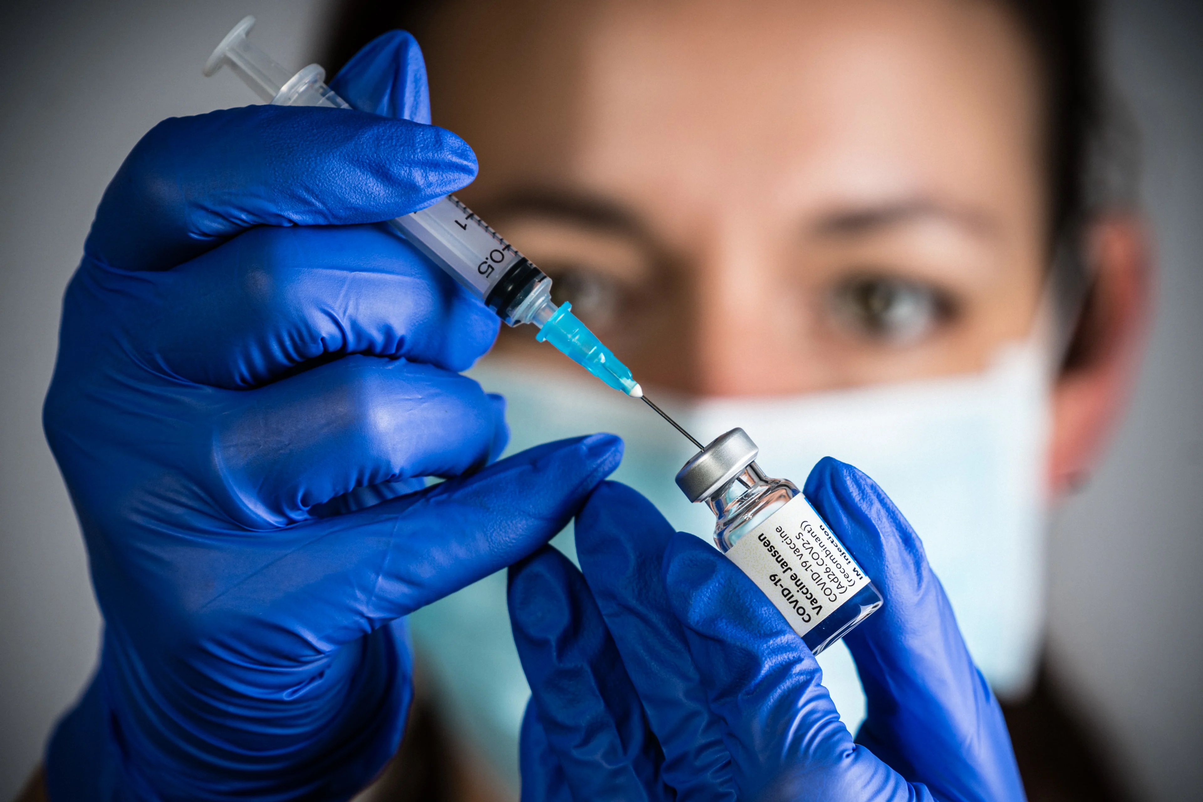 Zeldzame nieuwe bijwerking Janssen-vaccin ontdekt