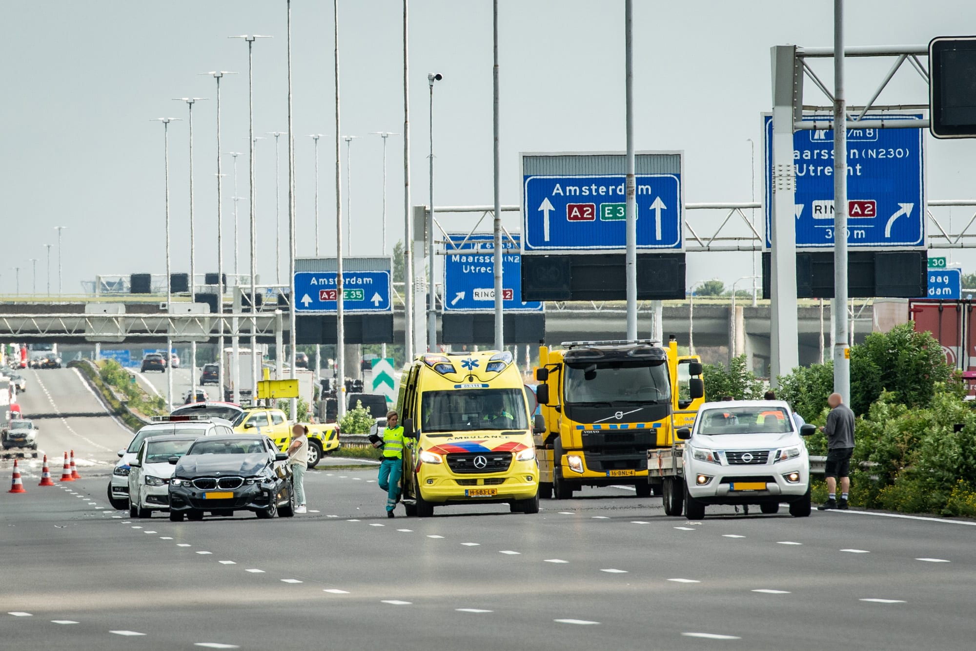 A2 grotendeels dicht door ongeval met meerdere voertuigen bij Utrecht