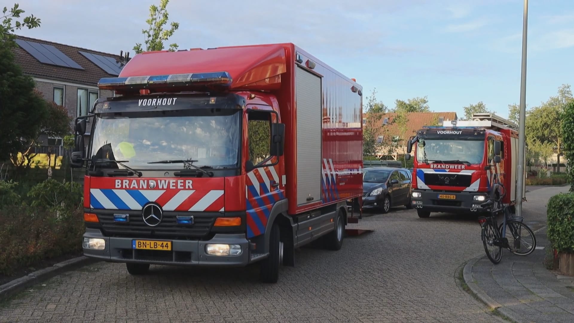 Jongen redt invalide man in rolstoel uit sloot in Voorhout