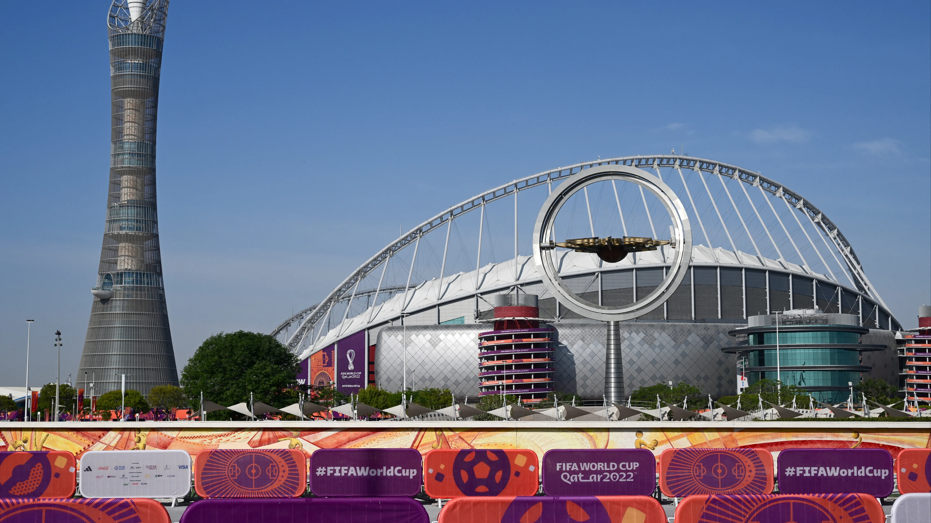 Nederlandse journalist staande gehouden in Qatar en moet beelden wissen