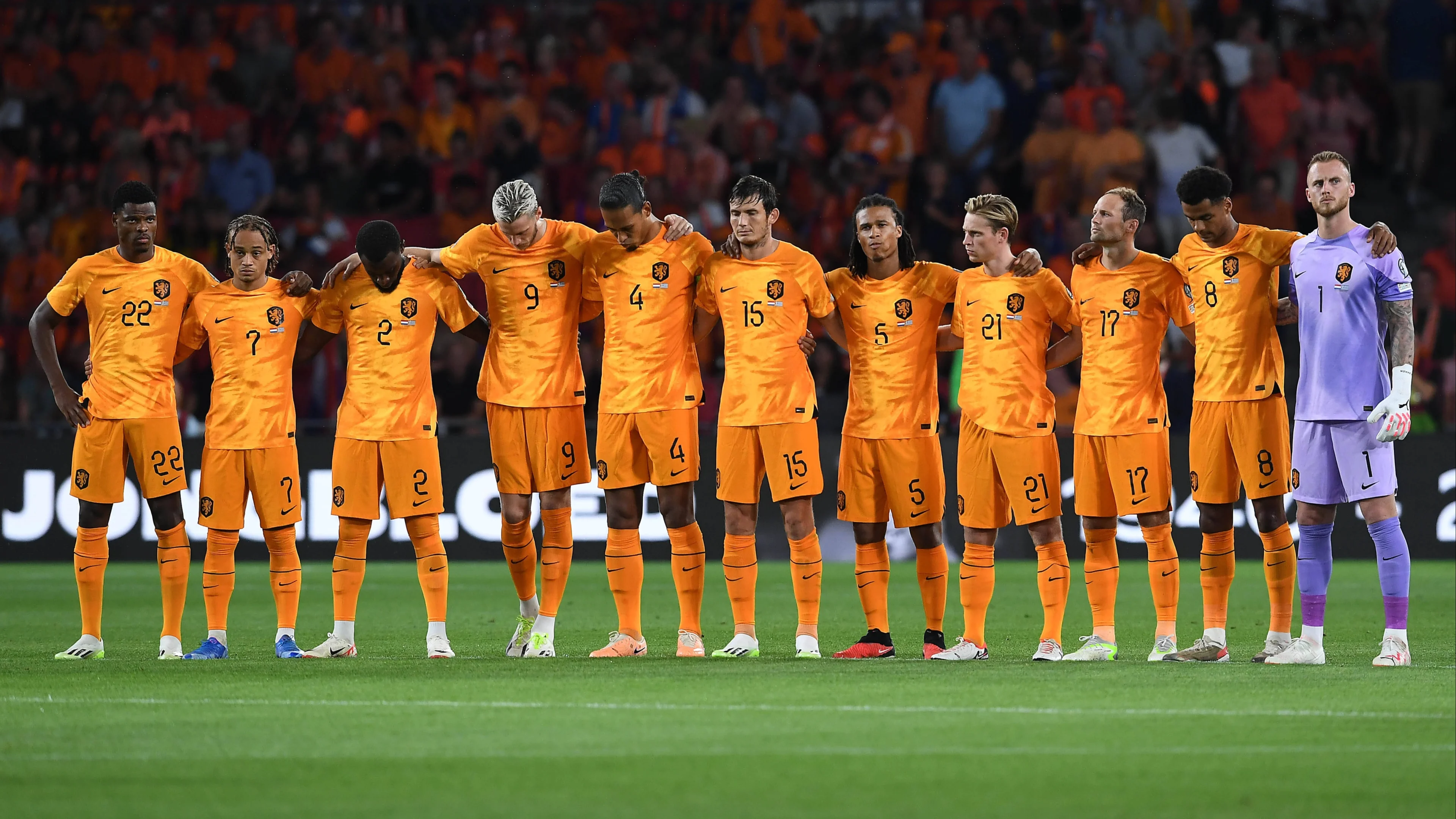 Nederland houdt minuut stilte voor slachtoffers aardbeving Marokko