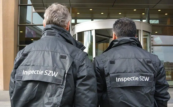 Kamer eist harde aanpak bedrijf dat werknemer naar kantoor dwingt