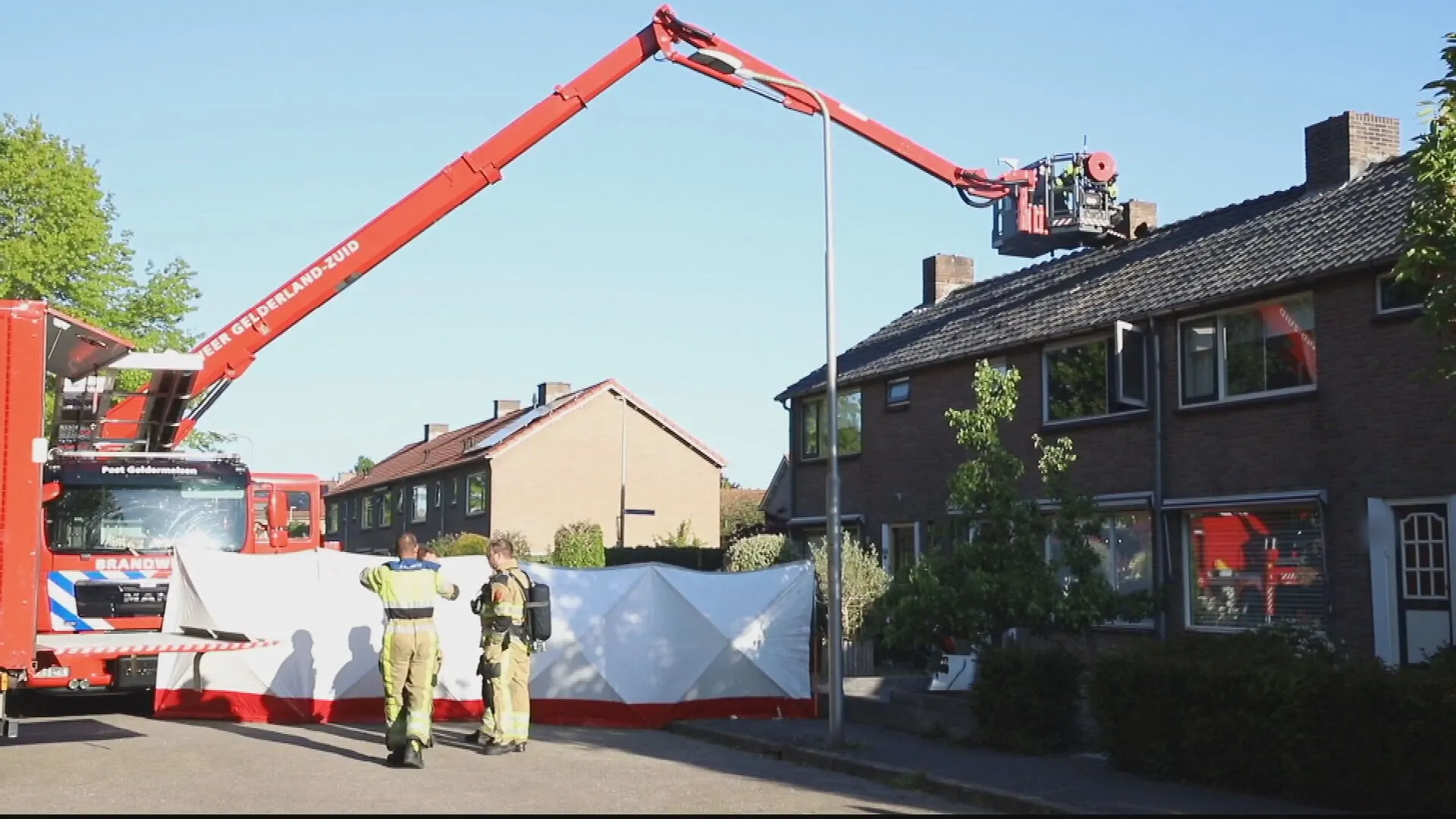 Twee doden bij woningbrand Geldermalsen: omwonenden fluisteren over gezinsdrama
