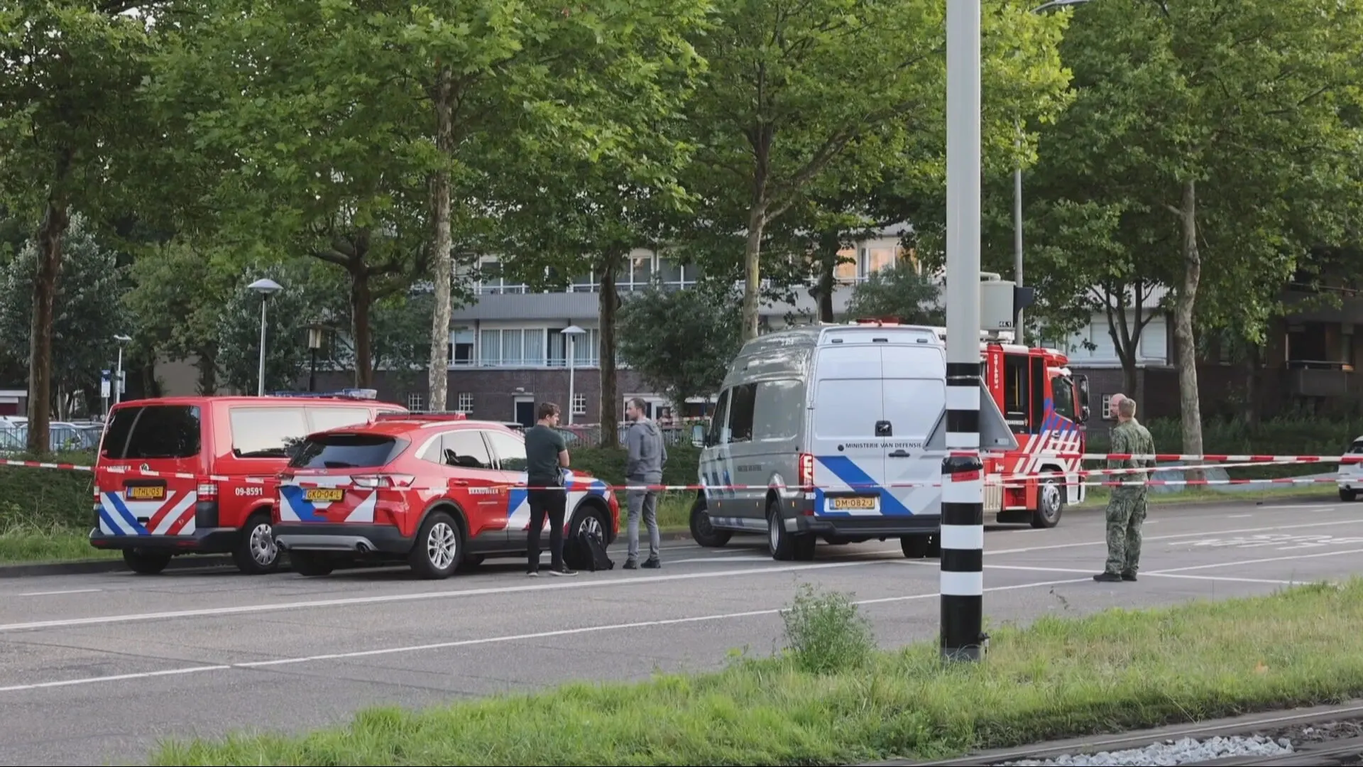 Drie aanhoudingen voor explosief materiaal in auto bij flats Utrecht