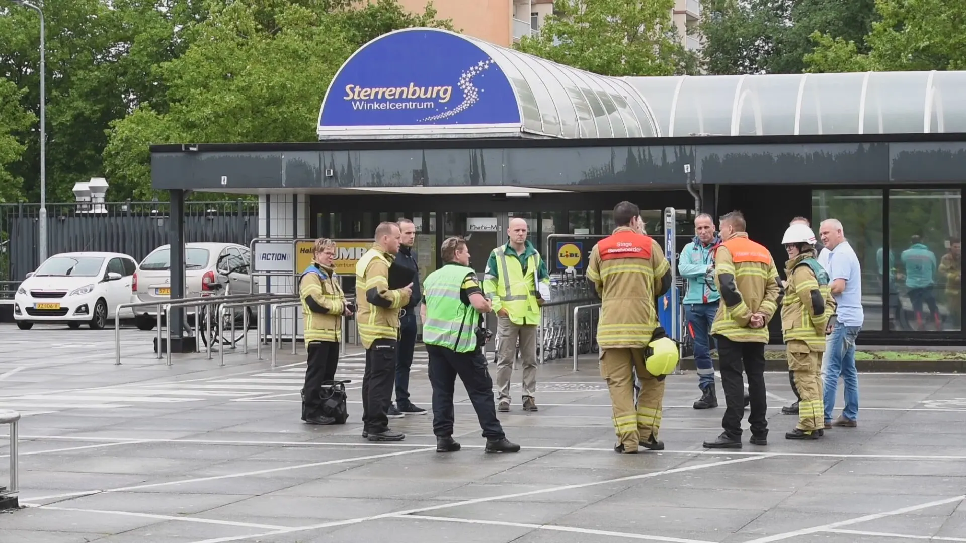 Winkelcentrum in Dordrecht korte tijd ontruimd om vreemde lucht