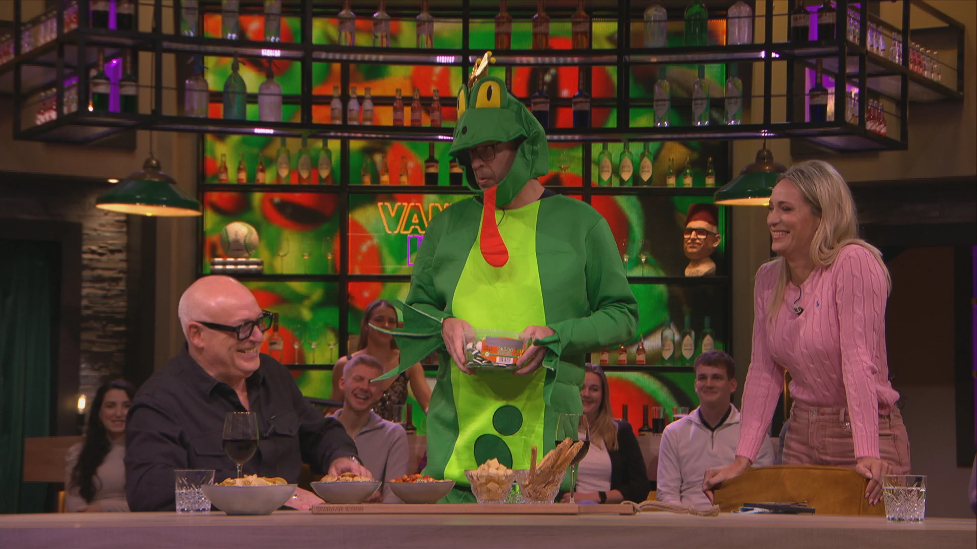 'Kikker' loopt binnen bij studio VI en zorgt voor flink wat hilariteit