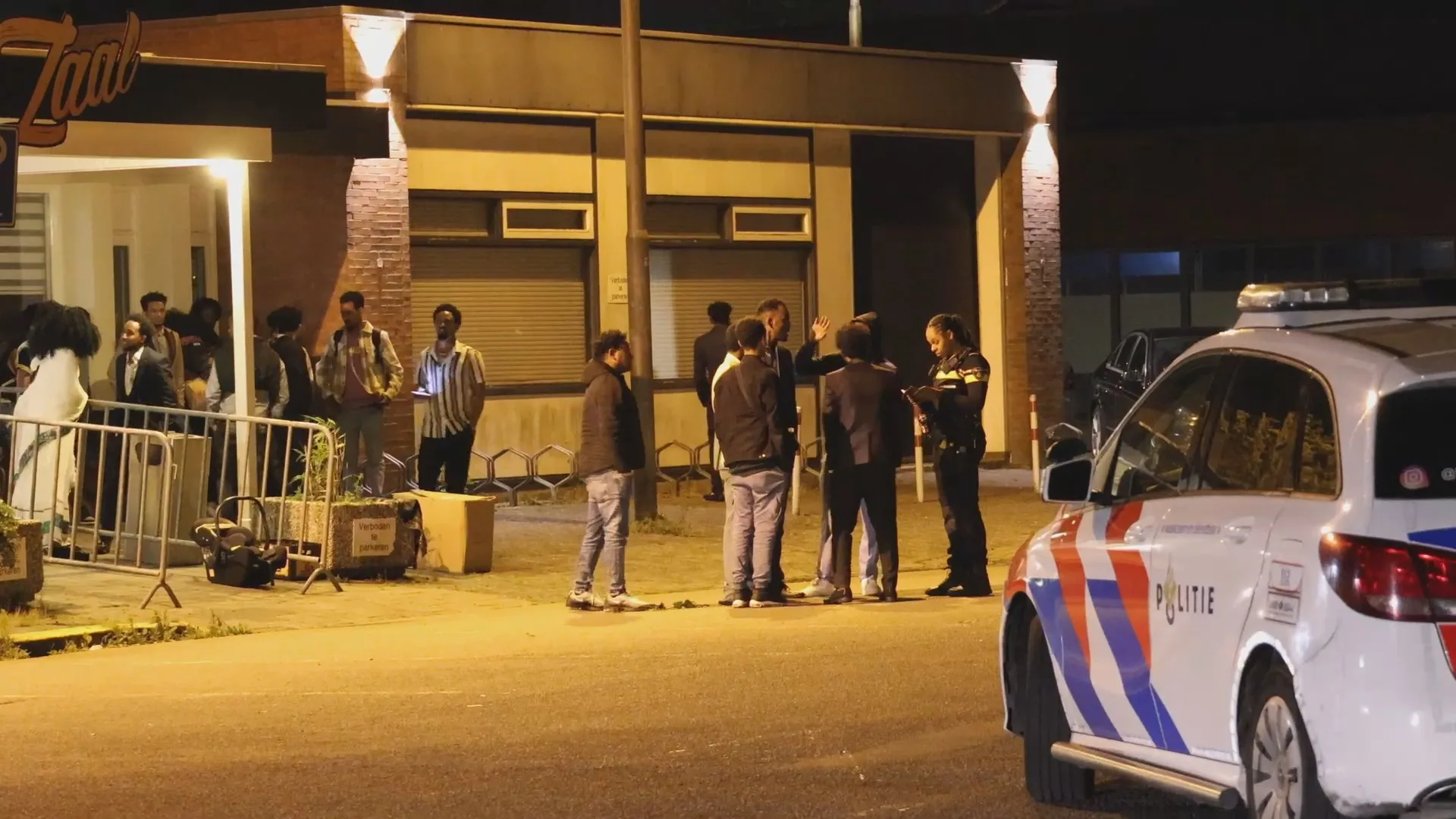 Ruzie op feest bij zalencentrum Leeuwarden: vier gewonden naar het ziekenhuis