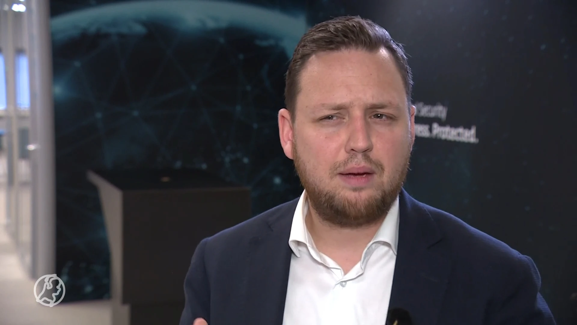 Cyberexpert: 'Vooral politici moeten zich zorgen maken over hacken telefoons'