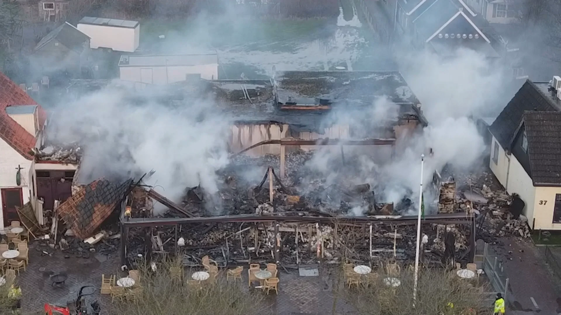 Hennepkwekerij gevonden tussen restanten afgebrand restaurant op Texel