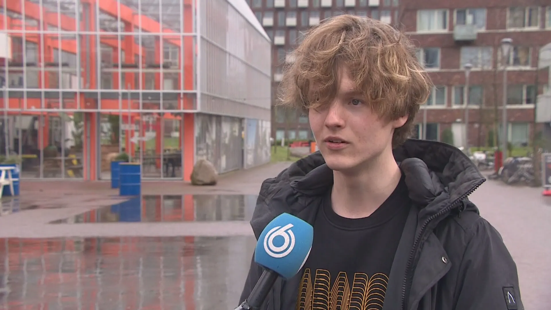 Mirko zat in de trein bij Koog aan de Zaan waarin geschoten werd: 'Je schrikt je helemaal dood!'