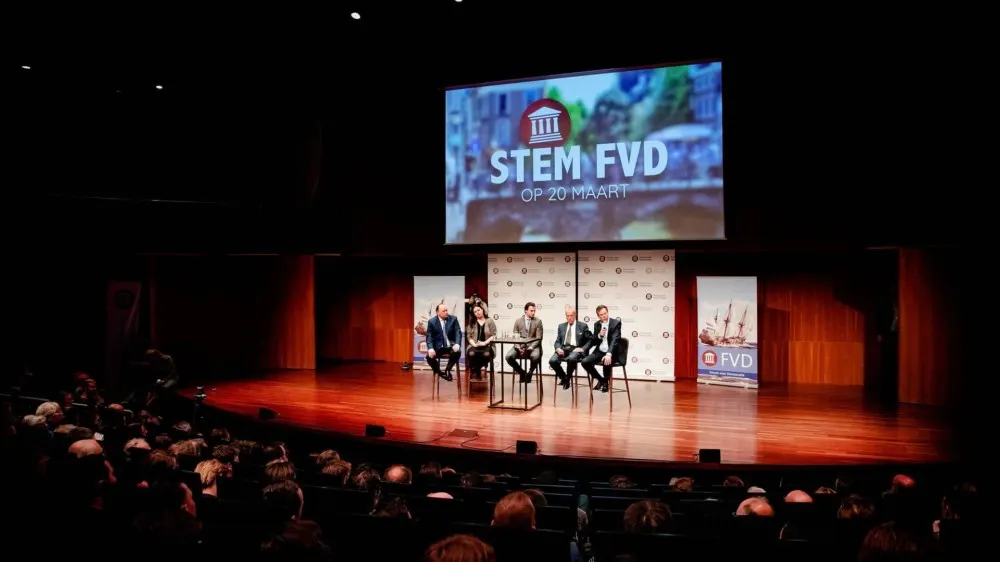 FVD straft zes leden om 'onacceptabele' whatsappjes