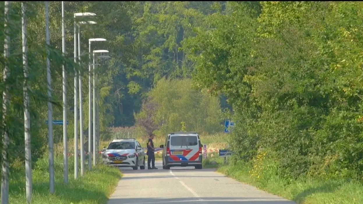 Politieonderzoek bij parkeerplaats Almere in zaak vermiste vrouw