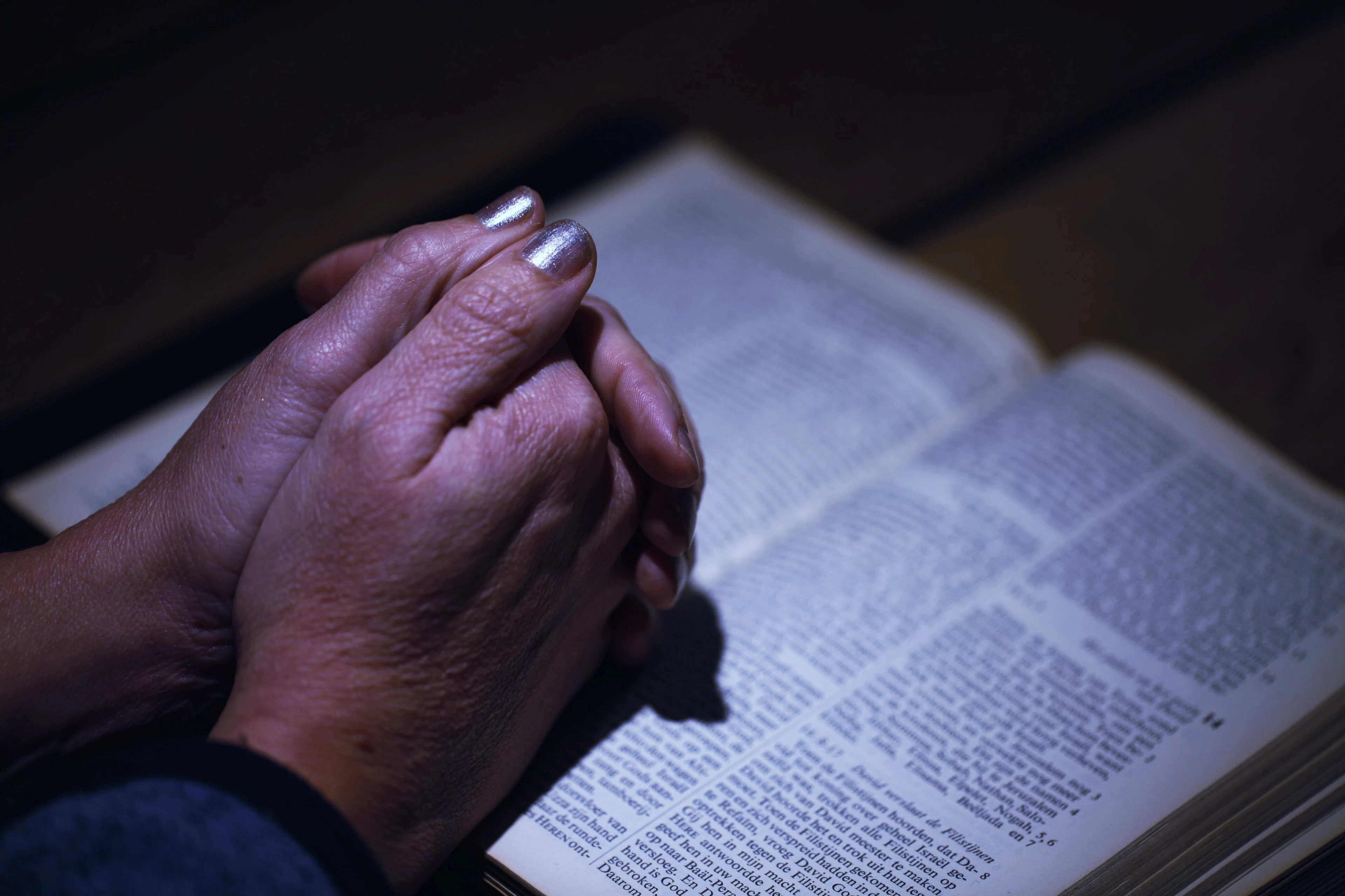 Bijbel krijgt grondige make-over: hij wordt weer Hij