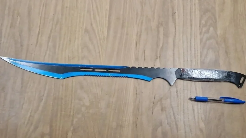 Jongen (15) in Purmerend opgepakt met machete van 70 cm in broekspijp