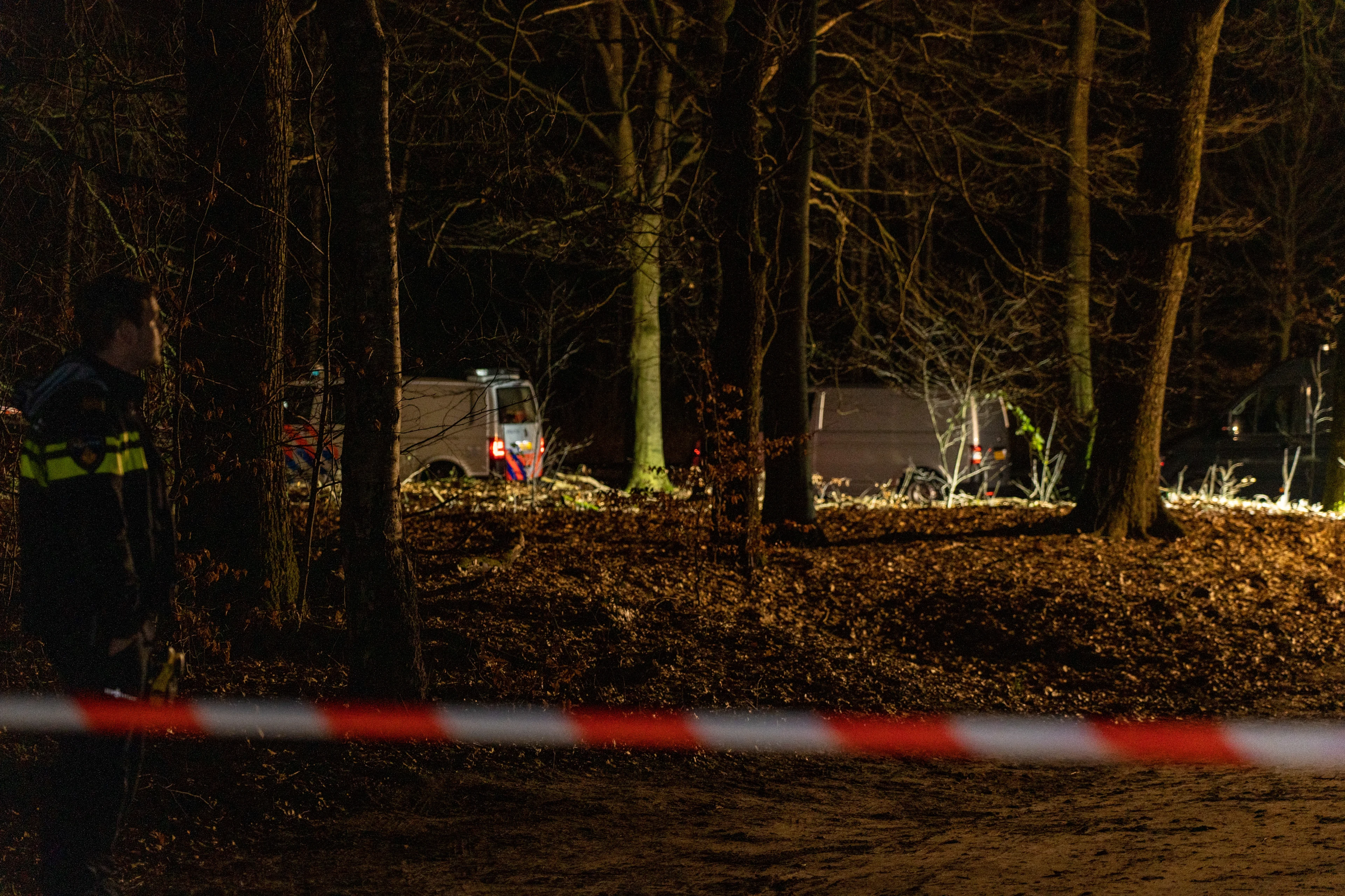 Groot politieonderzoek langs N344 bij Voorthuizen, overleden persoon aangetroffen