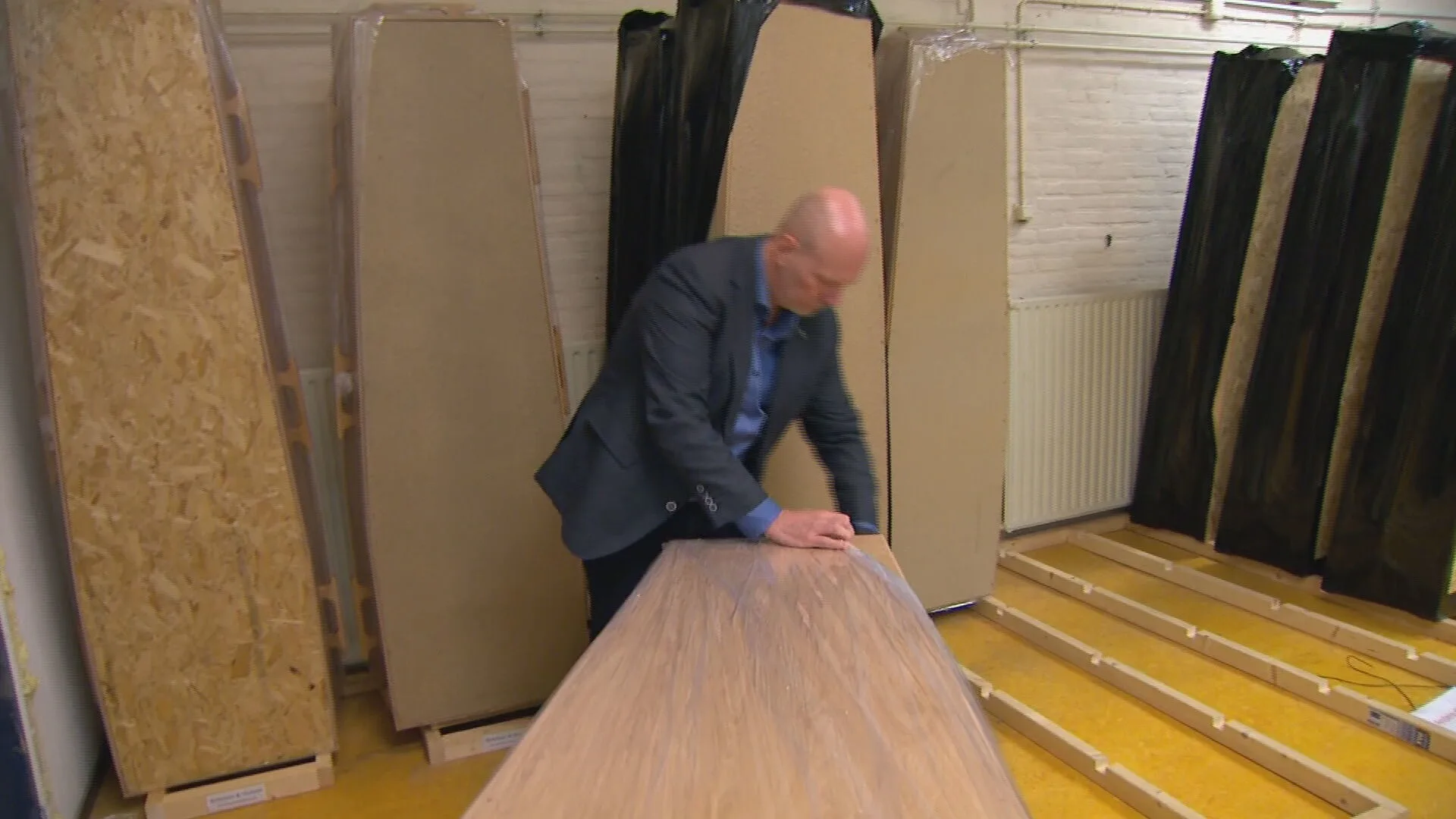 Overledenen blijven soms urenlang liggen in verpleeghuis: ‘Door de ontbinding kon ze niet meer worden opgebaard’