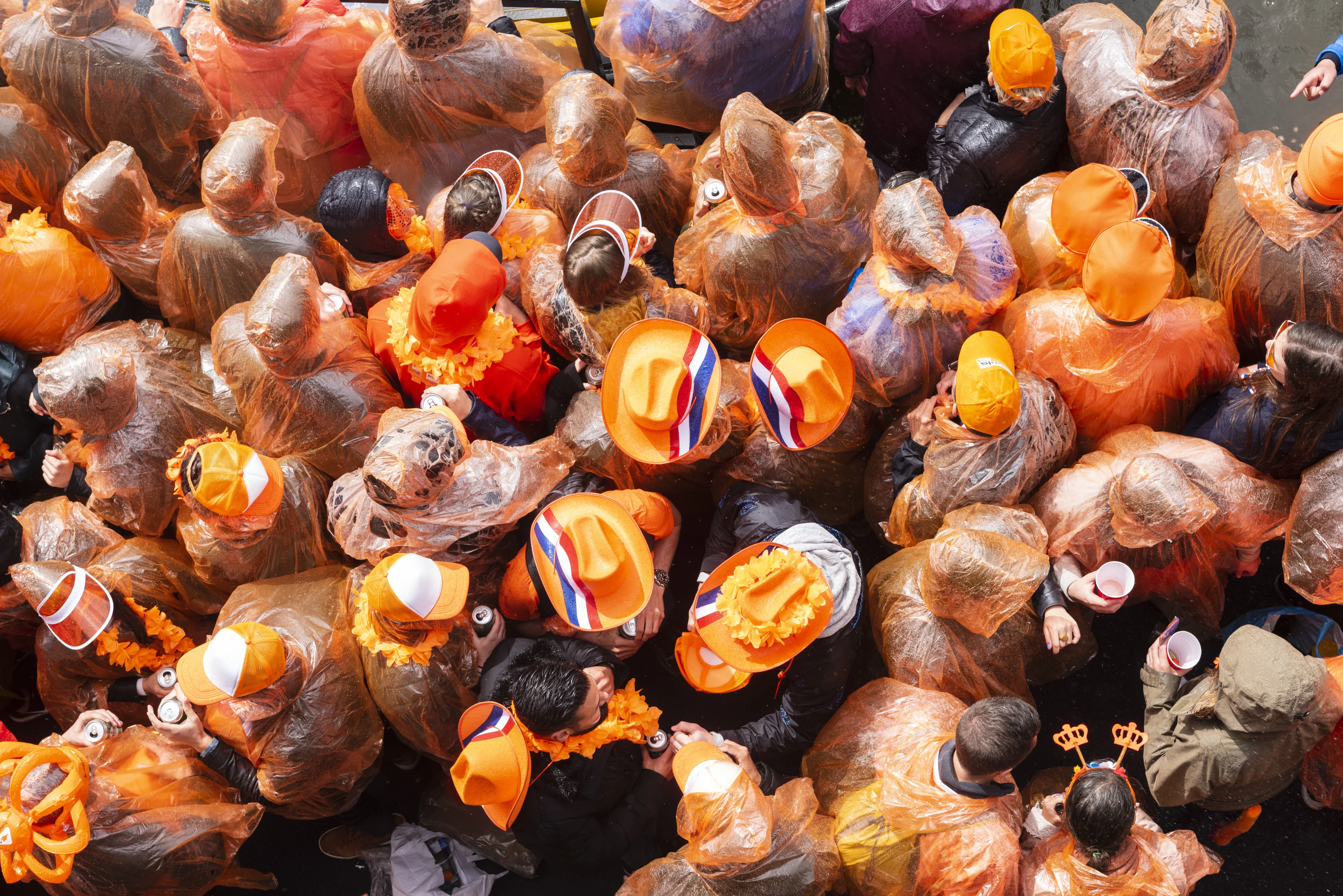 Thuisblijven op Koningsdag: 'We treden op als groepen samenkomen'