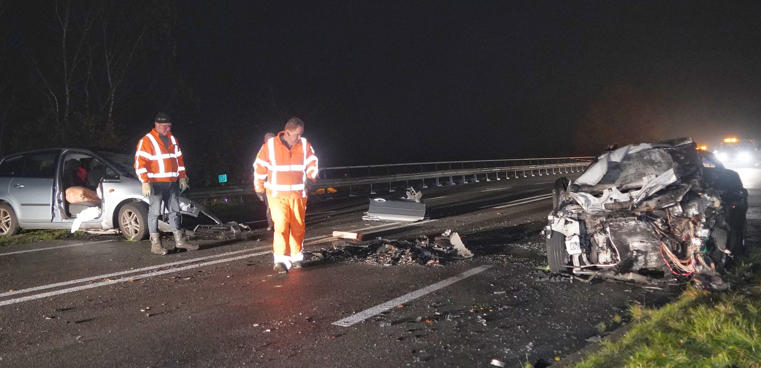 25-jarige man uit Coevorden komt om na frontale botsing en autobrand