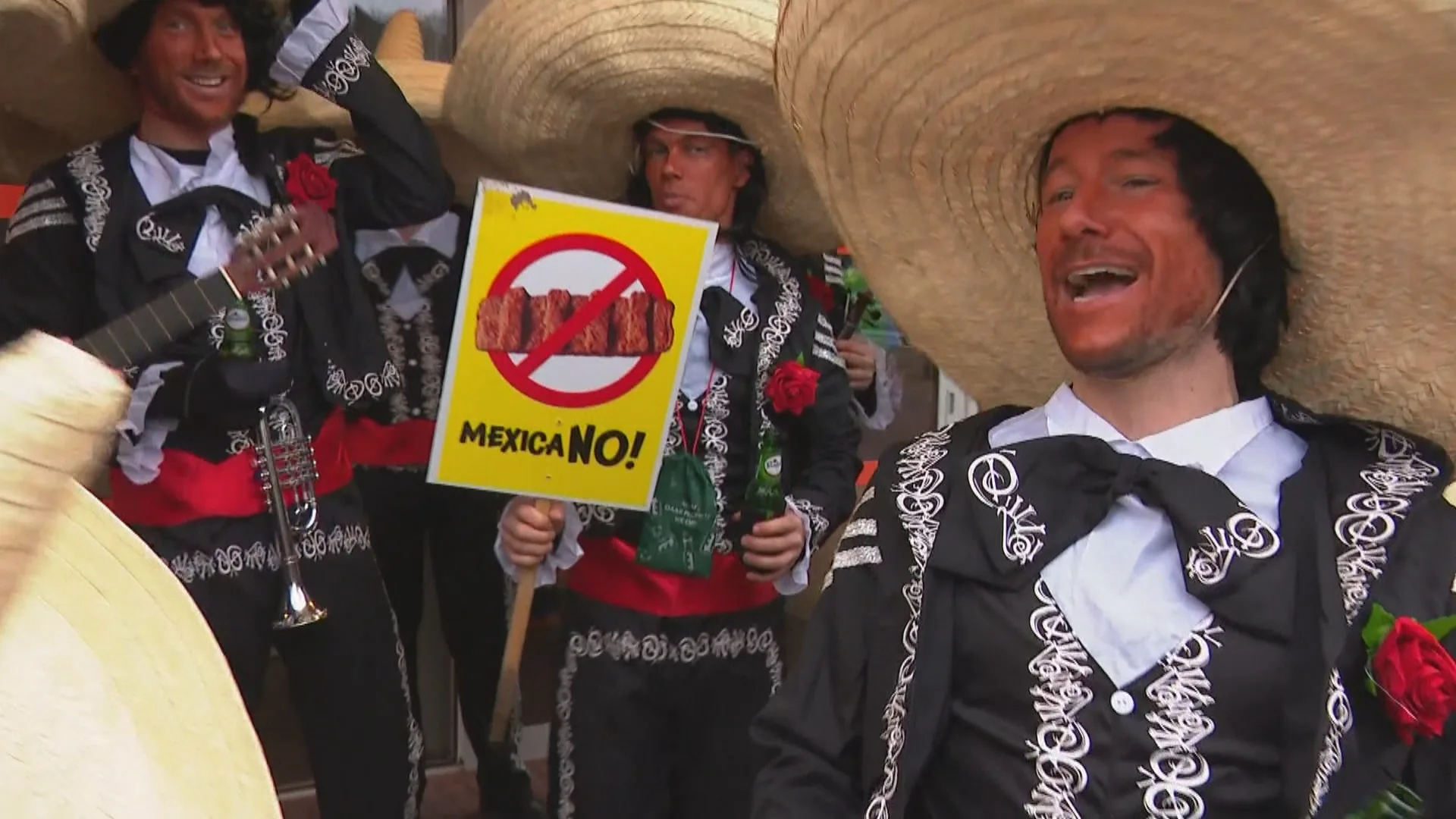 'Actievoerders' protesteren tijdens carnaval Slagharen tegen de mexicano (want racisme)
