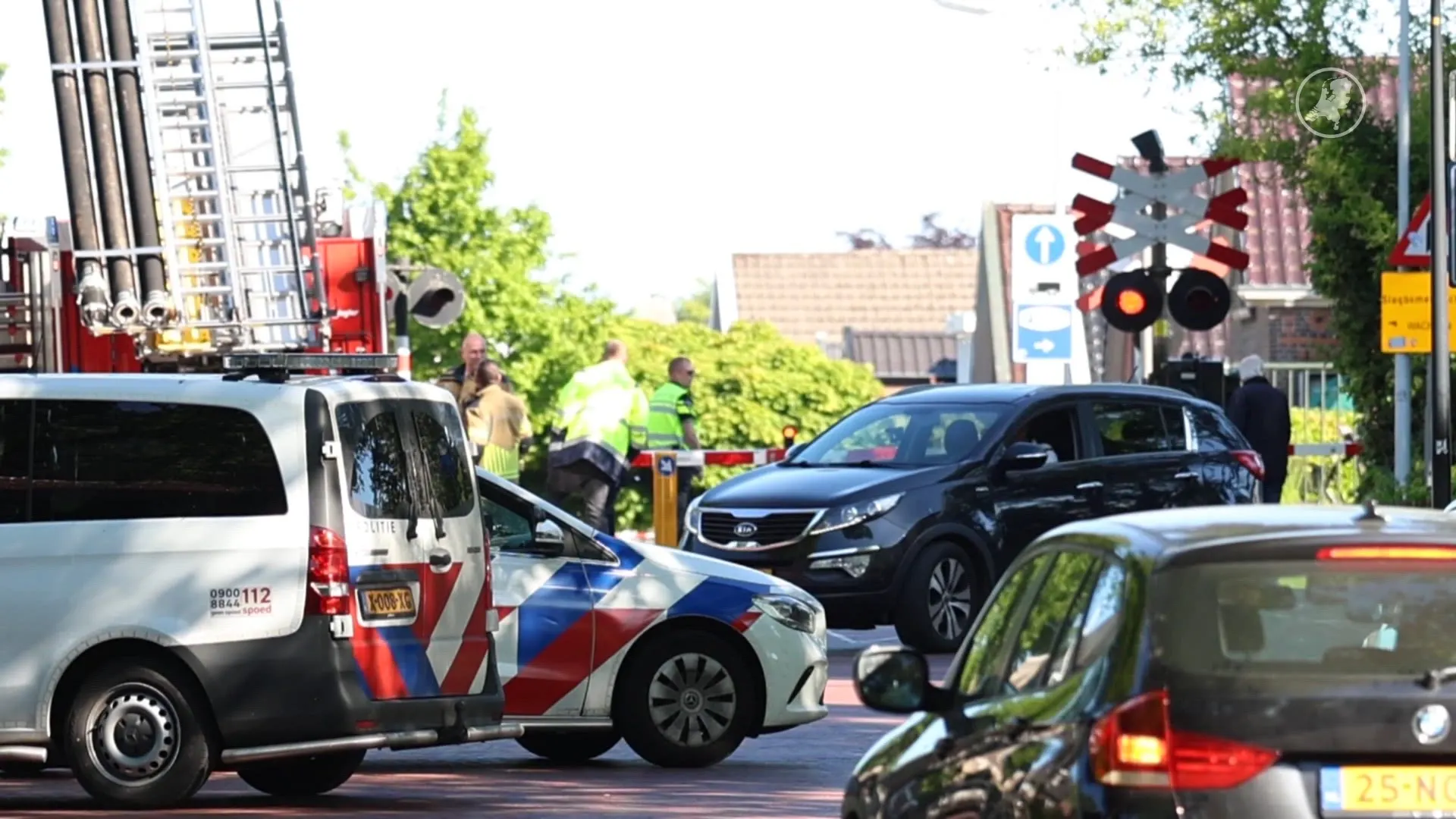 Jongen op step zwaargewond na aanrijding met trein in Buitenpost